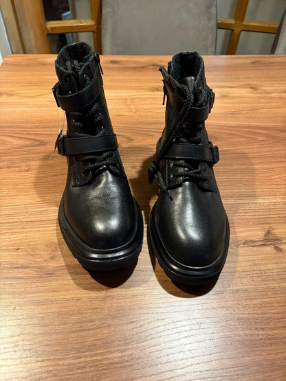 premium black leather Boots
